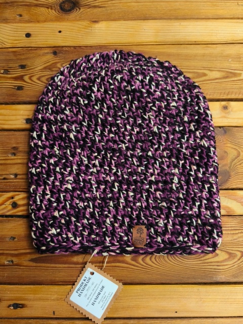 Czapka ręcznie dziergana odcienie fioletu