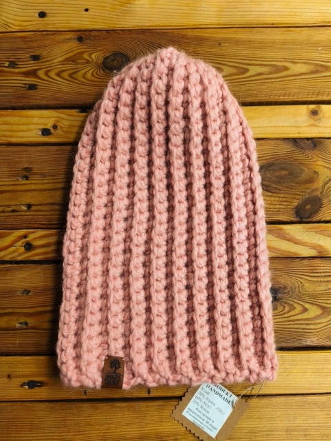 Gruba czapka ręcznie robiona na drutach różowa