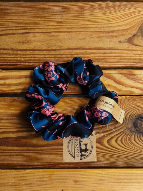Jedwabna gumka do włosów jedwab 100% granatowa w kwiaty