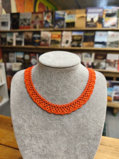 Naszyjnik koralikowy czerwono-pomarańczowy