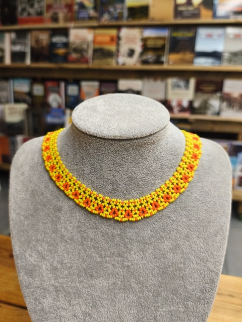 Naszyjnik koralikowy żółto-pomarańczowy